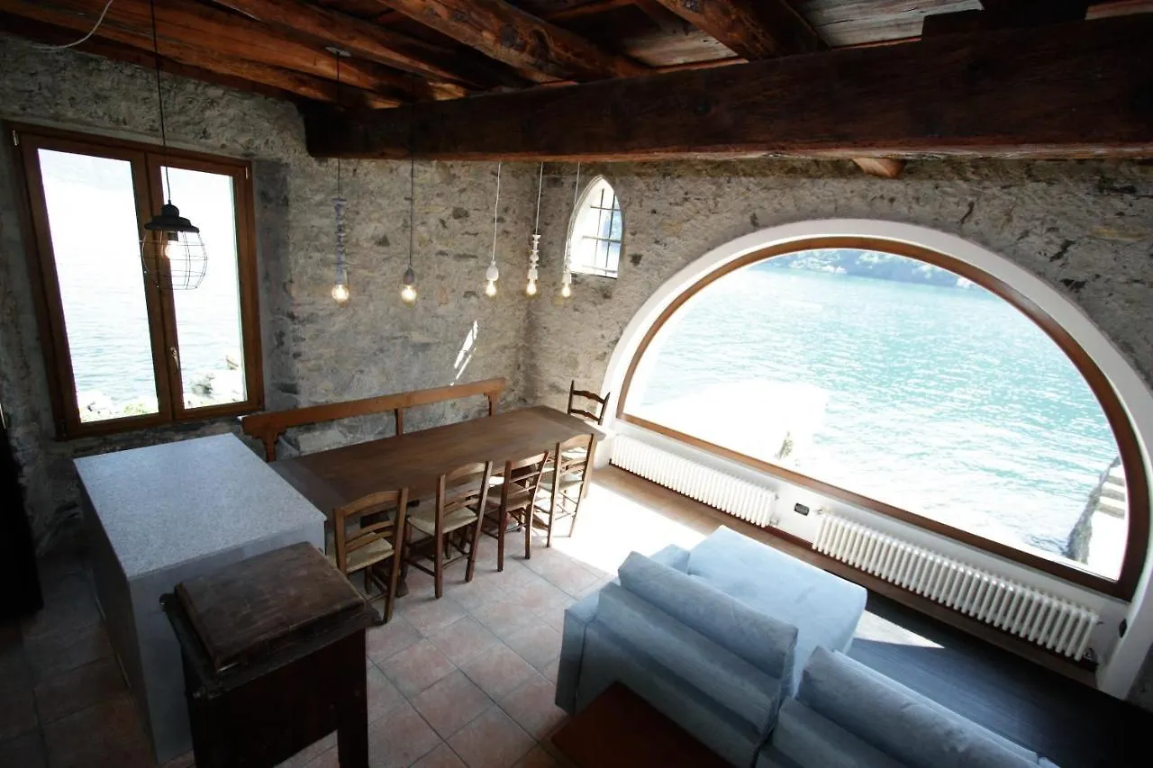 House On The Lake Shore Of Laglio 0*,  Italia